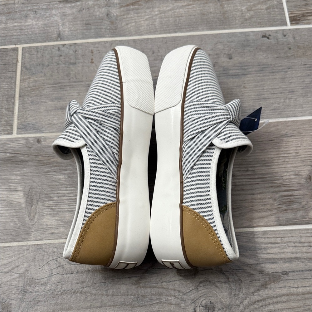 Tommy Bahama Black and White Striped Slip-On Shoes - Picture 4 of 5